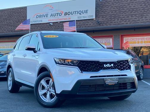 2023 Kia Sorento LX