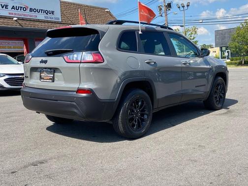 2023 Jeep Cherokee Latitude Lux