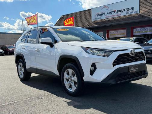 2021 Toyota RAV4 XLE