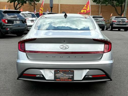 2022 Hyundai SONATA SE