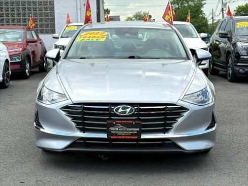 2022 Hyundai SONATA SE