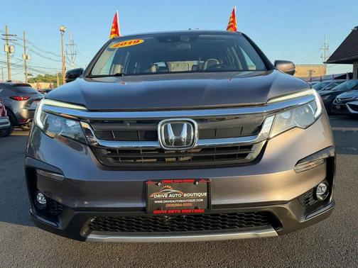 Modern Steel Metallic 2019 Honda Pilot EX