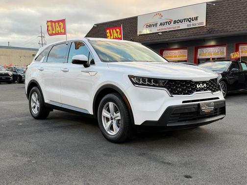 2022 Kia Sorento LX