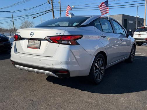 2021 Nissan Versa 1.6 SV