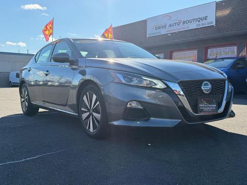 2022 Nissan Altima 2.5 SV