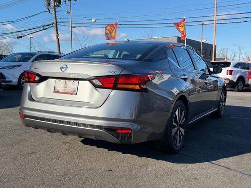 2022 Nissan Altima 2.5 SV