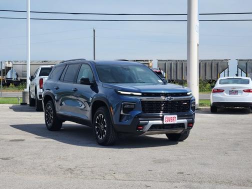 Lakeshore Blue Metallic 2025 Chevrolet Traverse AWD Z71
