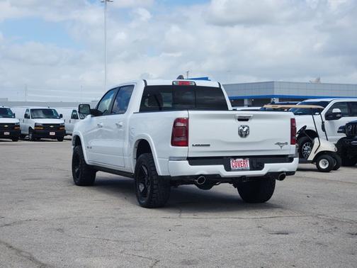 Bright White Clearcoat 2022 RAM 1500 Laramie