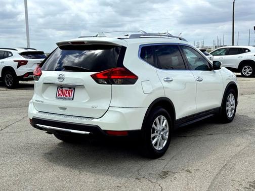 Glacier White 2017 Nissan Rogue SV