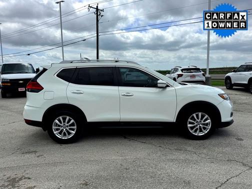 Glacier White 2017 Nissan Rogue SV