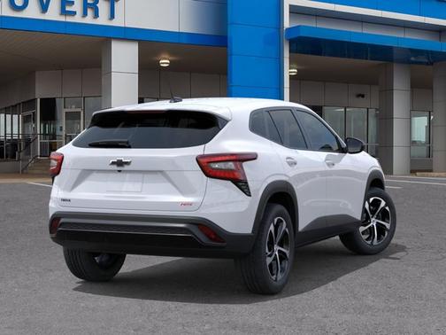 Summit White 2026 Chevrolet Trax 1RS