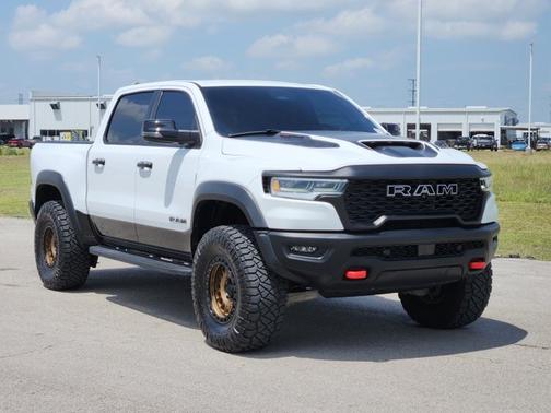 Bright White Clearcoat 2025 RAM 1500 RHO