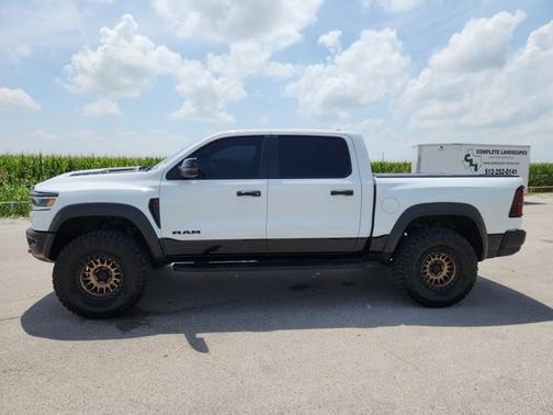 Bright White Clearcoat 2025 RAM 1500 RHO