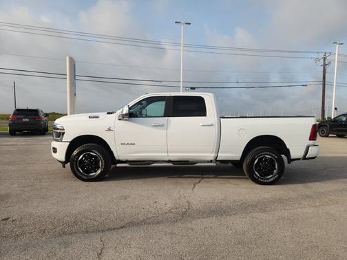 Bright White Clearcoat 2025 RAM 2500 Laramie