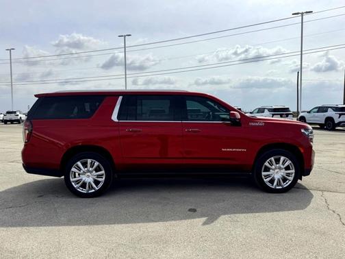 2023 Chevrolet Suburban High Country