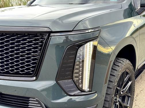 2025 Cadillac Escalade 4WD Sport