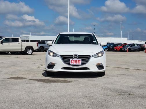 White 2015 Mazda Mazda3 i Sport