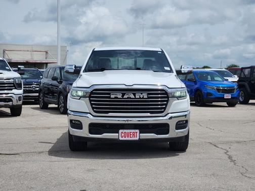 Bright White Clearcoat 2025 RAM 1500 Laramie