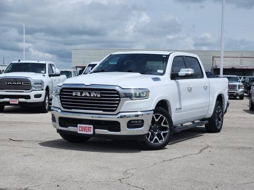 Bright White Clearcoat 2025 RAM 1500 Laramie
