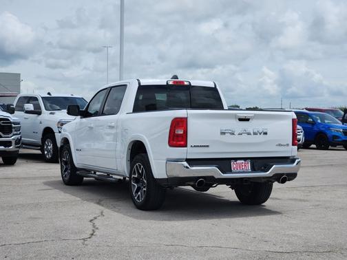 Bright White Clearcoat 2025 RAM 1500 Laramie