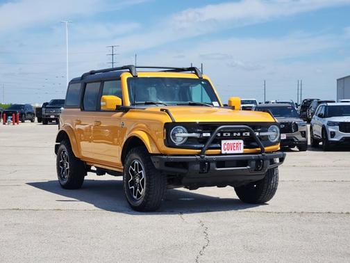 Yellow 2022 Ford Bronco Outer Banks