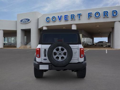 Oxford White 2026 Ford Bronco Big Bend