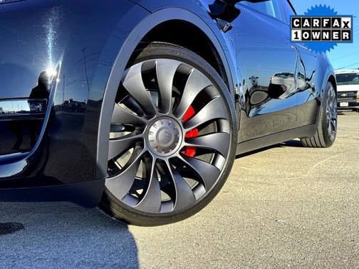 2025 Tesla Model Y Performance