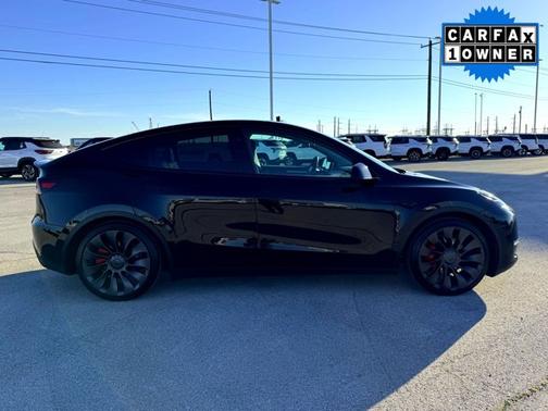 2025 Tesla Model Y Performance