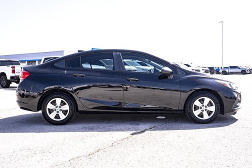2018 Chevrolet Cruze LS