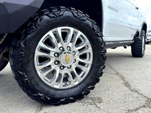 Summit White 2021 Chevrolet Silverado 2500 High Country