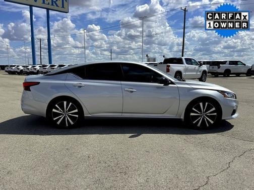 2021 Nissan Altima 2.5 SR