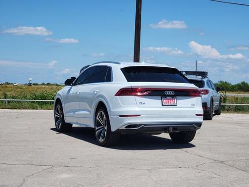 2019 Audi Q8 Premium Plus