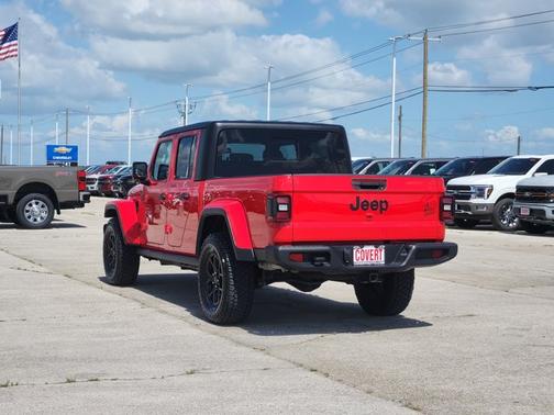 Firecracker Red Clearcoat 2024 Jeep Gladiator Willys