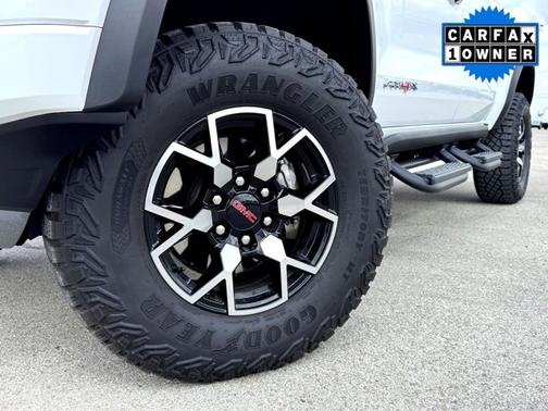 2024 GMC Canyon 4WD AT4X