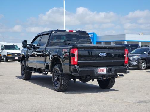Agate Black 2023 Ford F-250 LARIAT
