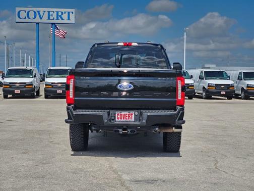 Agate Black 2023 Ford F-250 LARIAT
