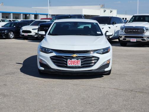 Summit White 2022 Chevrolet Malibu LT