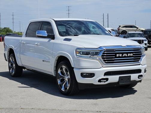 Ivory White Tri-Coat Pearlcoat 2020 RAM 1500 Longhorn