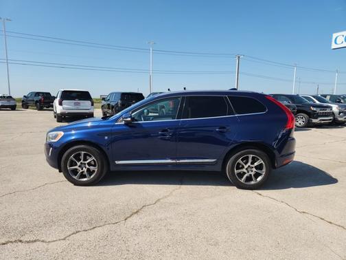 Blue 2015 Volvo XC60 T6 Platinum