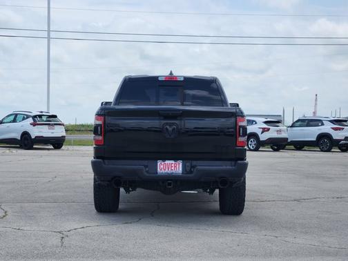 Diamond Black Crystal Pearlcoat 2022 RAM 1500 Big Horn