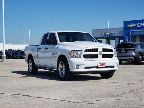 Bright White Clearcoat 2018 RAM 1500 Express