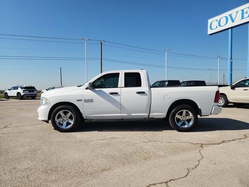 Bright White Clearcoat 2018 RAM 1500 Express