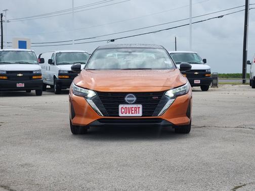 Monarch Orange Metallic/Super Black 2025 Nissan Sentra SR