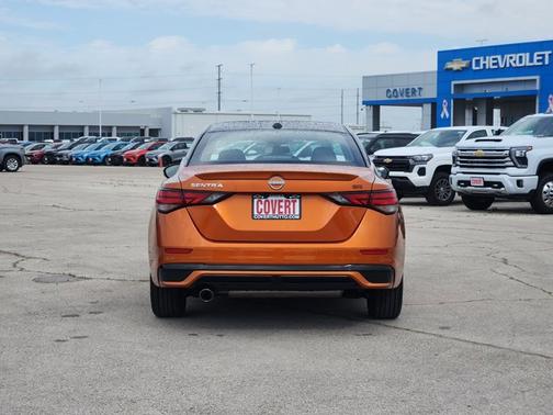 Monarch Orange Metallic/Super Black 2025 Nissan Sentra SR