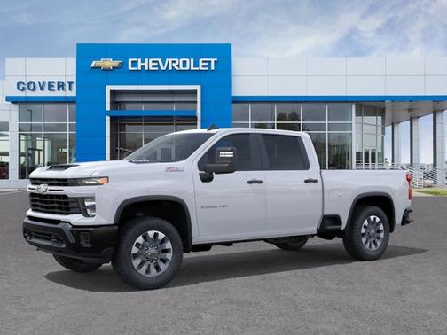 Summit White 2026 Chevrolet Silverado 2500 Custom