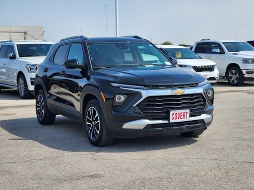 Mosaic Black Metallic 2025 Chevrolet Trailblazer LT