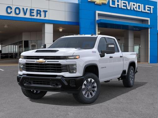 Summit White 2026 Chevrolet Silverado 2500 Custom