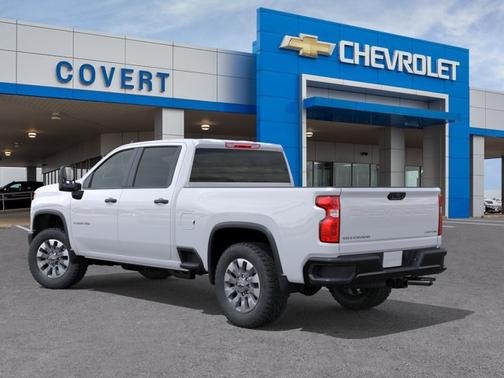 Summit White 2026 Chevrolet Silverado 2500 Custom
