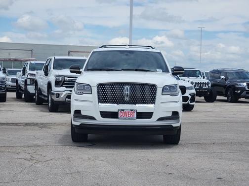 2023 Lincoln Navigator L Reserve