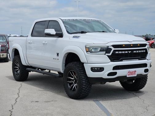 Bright White Clearcoat 2023 RAM 1500 Big Horn